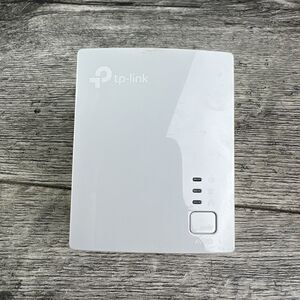 TP-Link TL-PA4010 AV600 Powerline Adapter With Safe And Fast Shipping!!